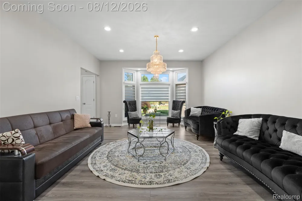 49501 Sandra Drive Shelby Charter Township, MI 48315