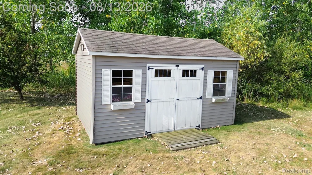 8077 Bradbury Lane Mundy Township, MI 48439