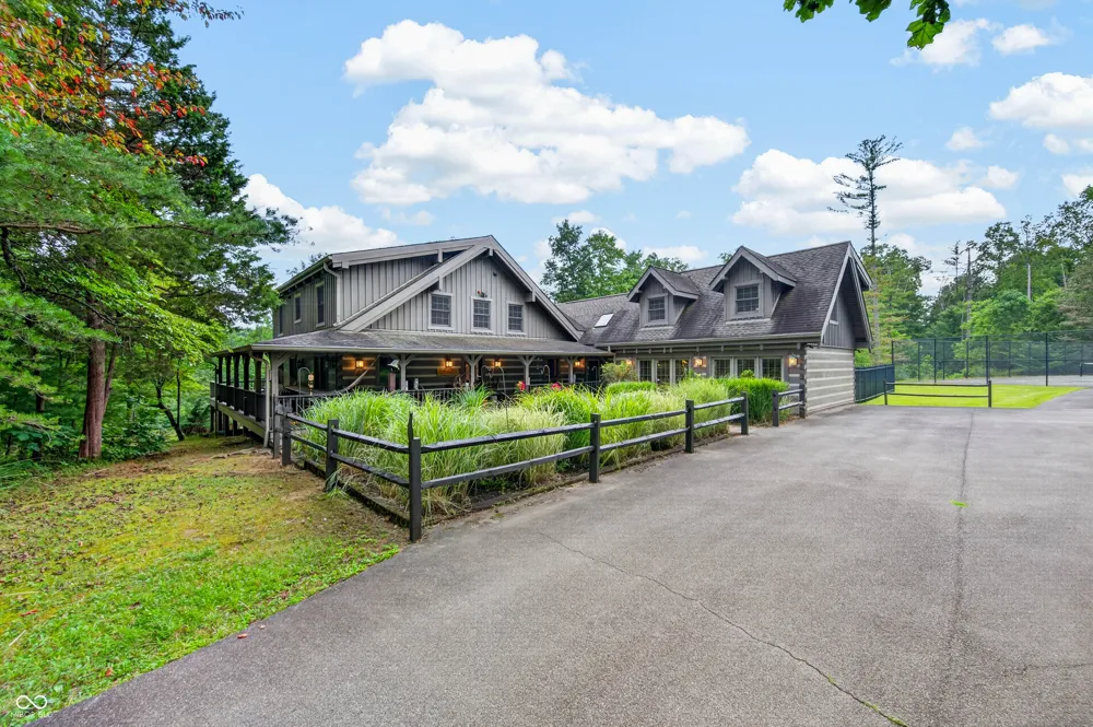 3624 State Road 135 S Nashville, IN 47448