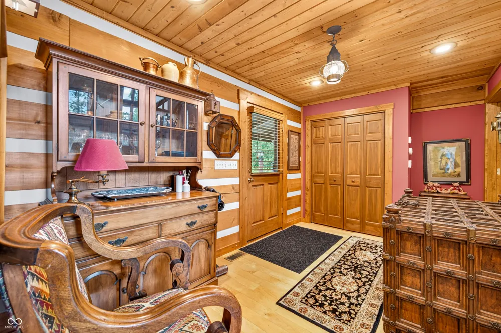 3624 State Road 135 S Nashville, IN 47448