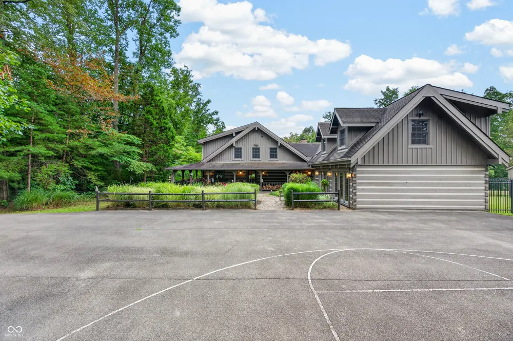 3624 State Road 135 S Nashville, IN 47448