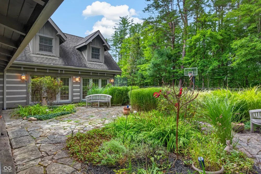 3624 State Road 135 S Nashville, IN 47448