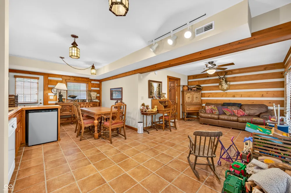 3624 State Road 135 S Nashville, IN 47448