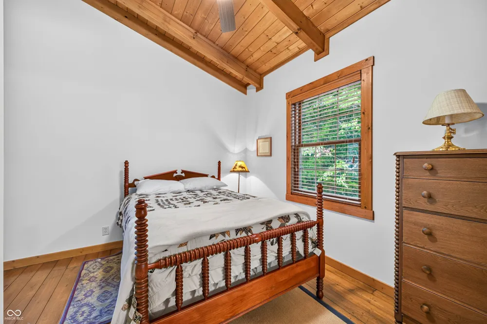 3624 State Road 135 S Nashville, IN 47448