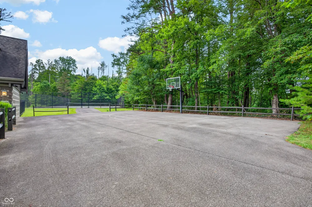 3624 State Road 135 S Nashville, IN 47448