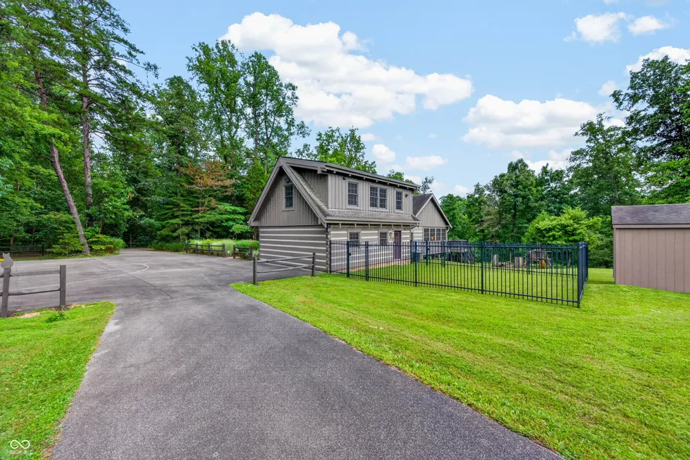 3624 State Road 135 S Nashville, IN 47448