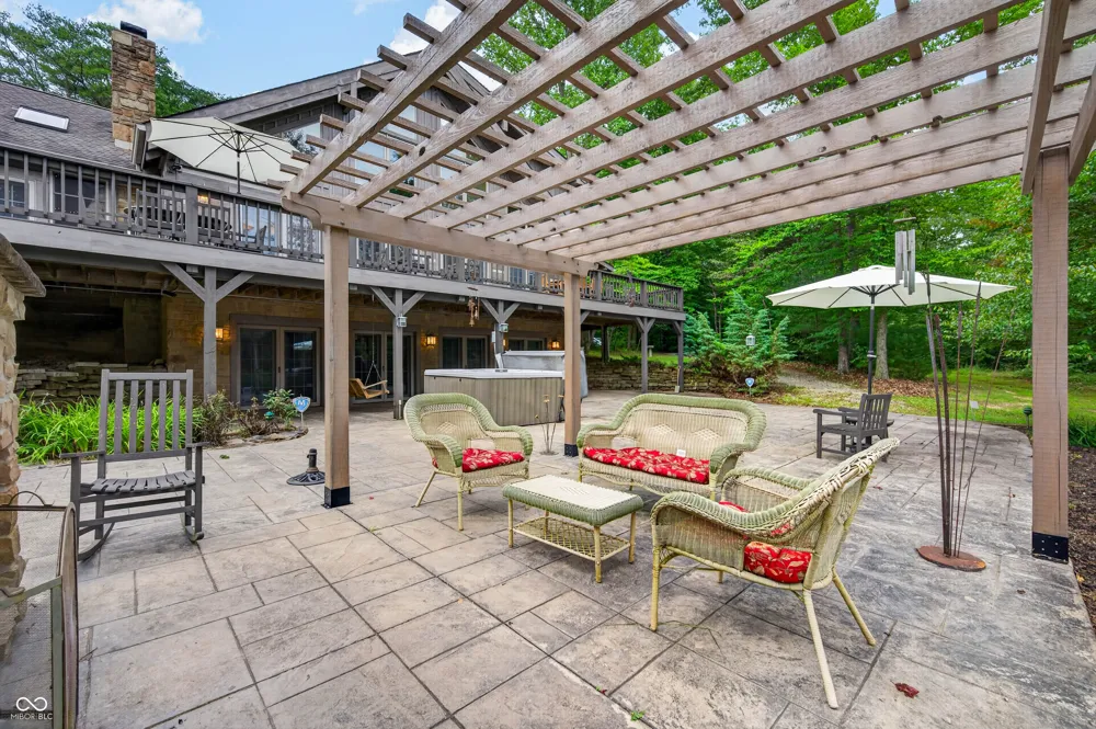 3624 State Road 135 S Nashville, IN 47448