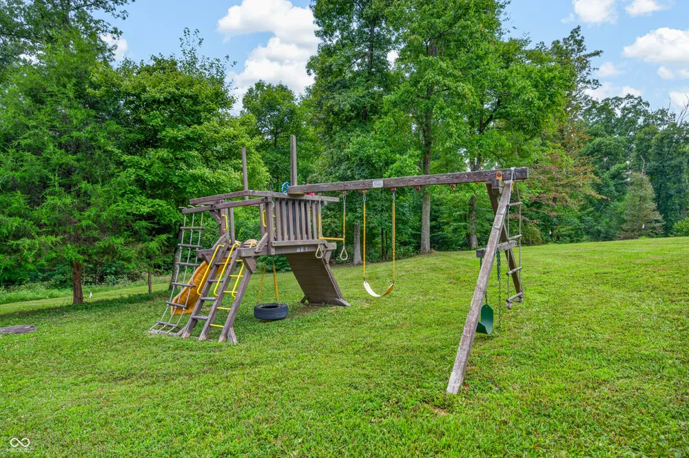3624 State Road 135 S Nashville, IN 47448