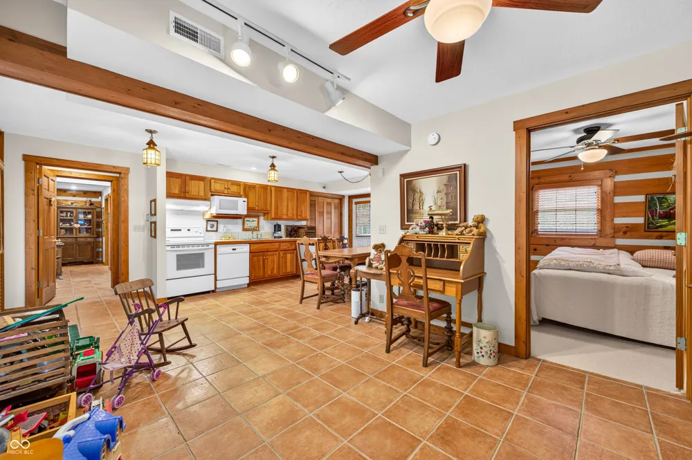 3624 State Road 135 S Nashville, IN 47448