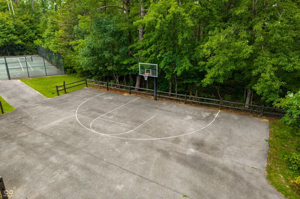 3624 State Road 135 S Nashville, IN 47448