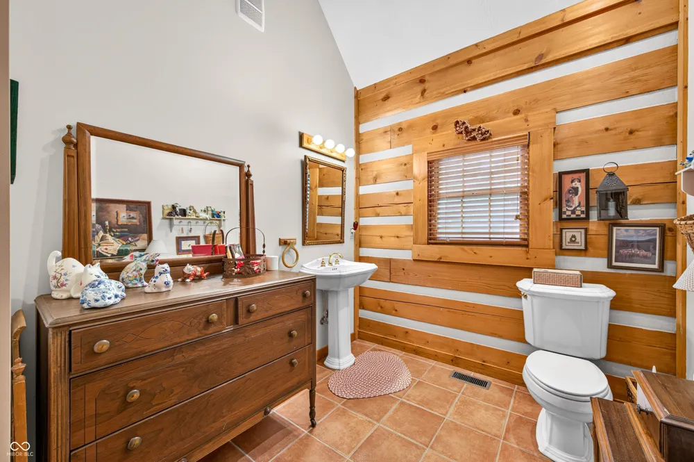 3624 State Road 135 S Nashville, IN 47448