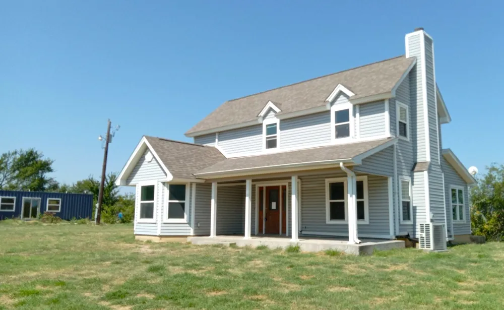 601 Mill Road Springtown, TX 76082