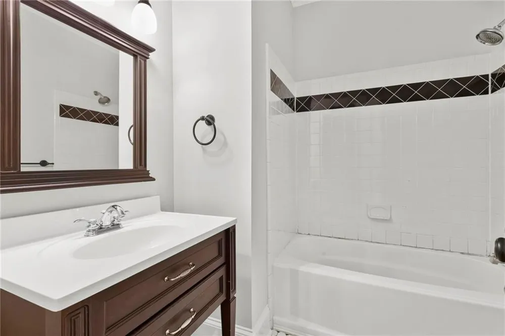1355 Mercer Avenue East Point, GA 30344