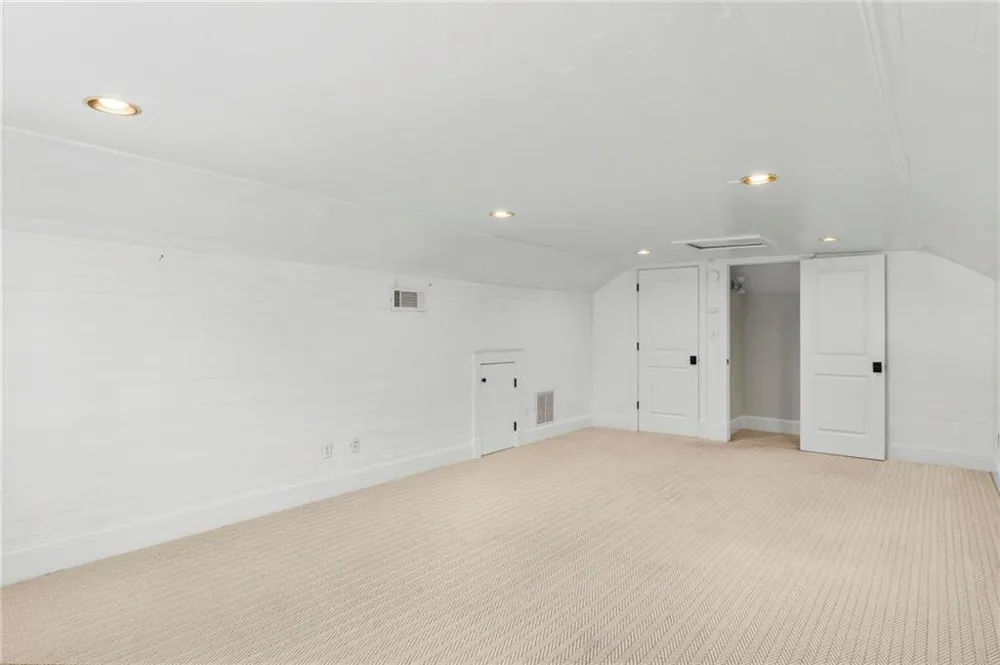 1355 Mercer Avenue East Point, GA 30344