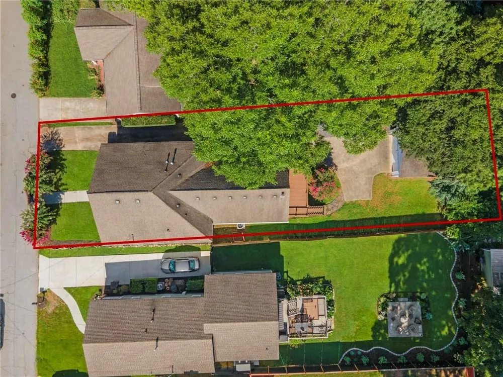 1355 Mercer Avenue East Point, GA 30344