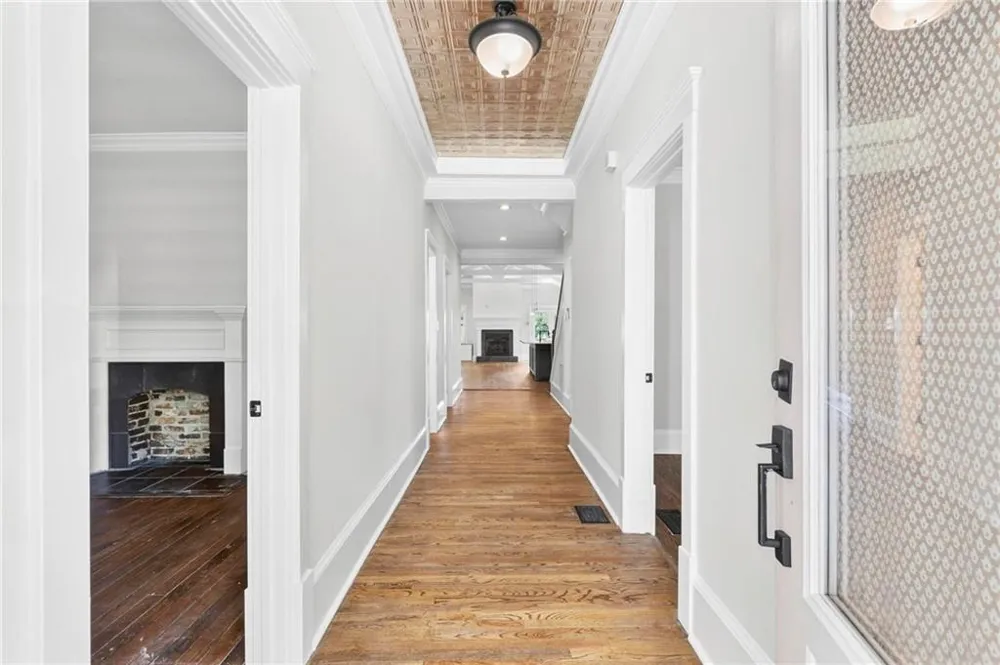 1355 Mercer Avenue East Point, GA 30344