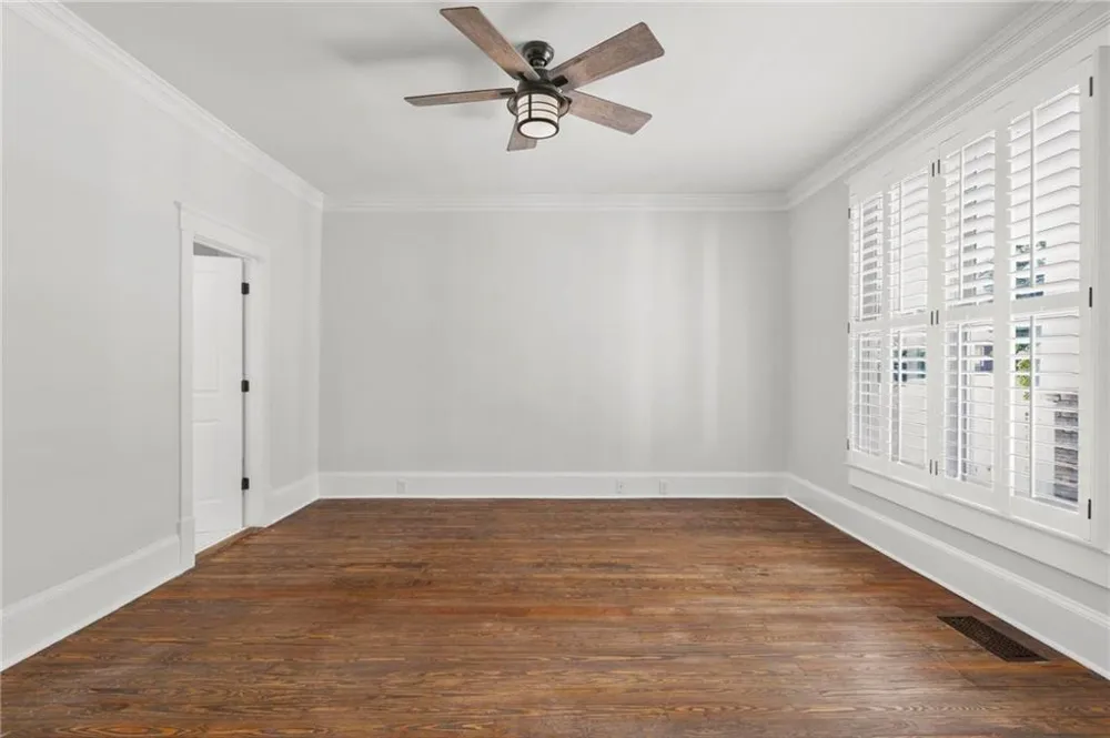 1355 Mercer Avenue East Point, GA 30344
