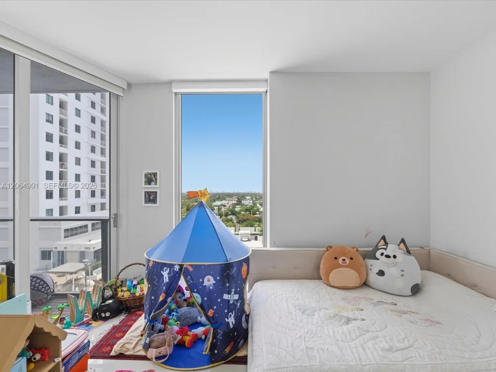 1010 SW 2nd Ave #1009 Miami, FL 33130
