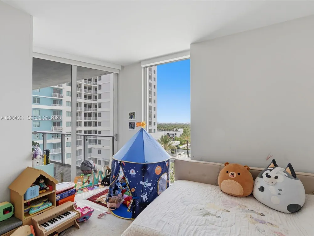 1010 SW 2nd Ave #1009 Miami, FL 33130