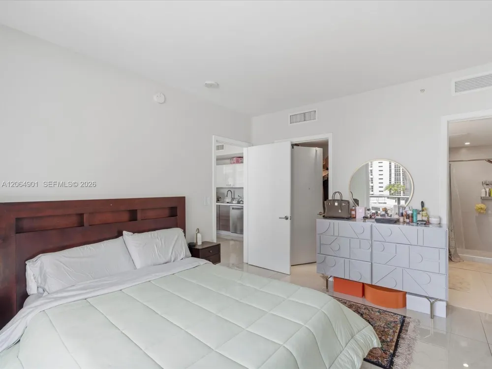 1010 SW 2nd Ave #1009 Miami, FL 33130