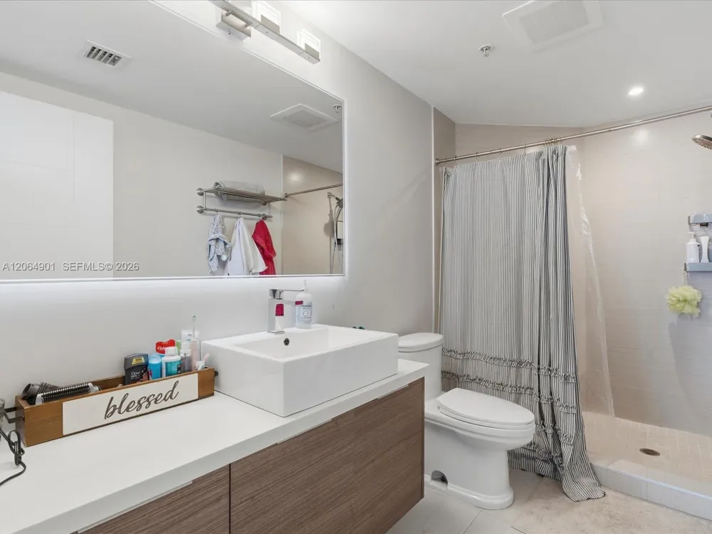 1010 SW 2nd Ave #1009 Miami, FL 33130