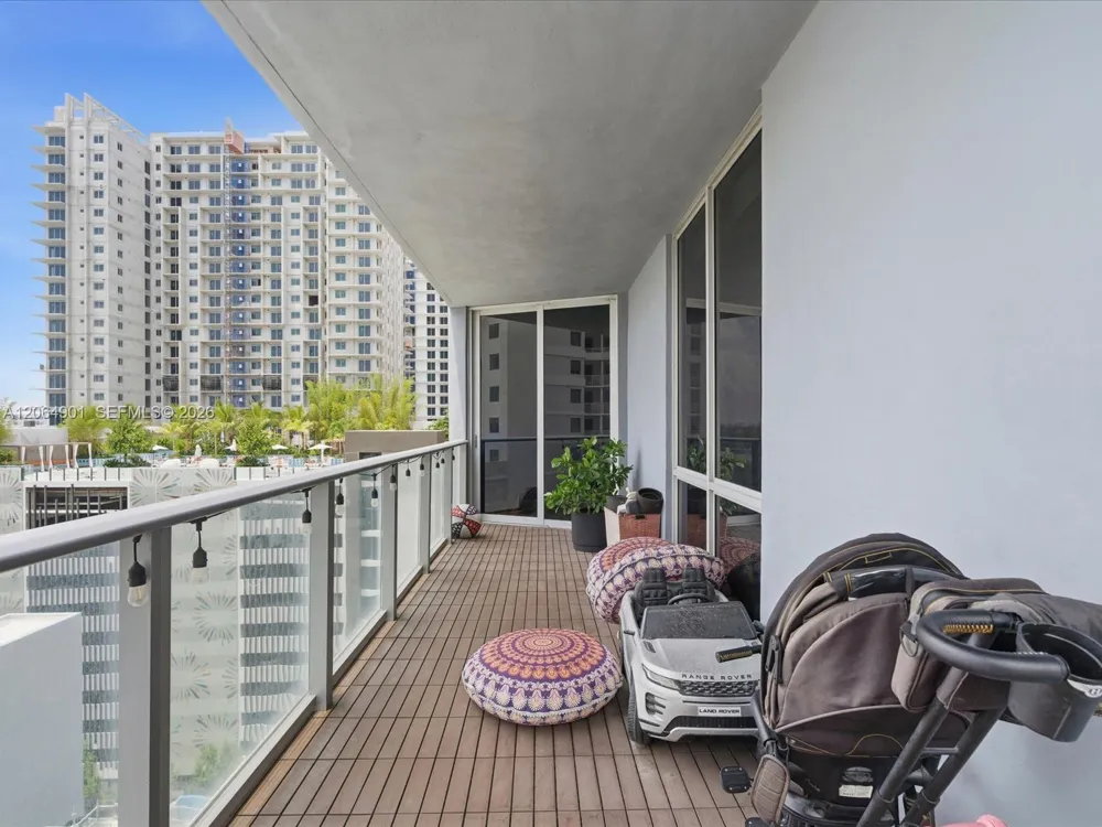 1010 SW 2nd Ave #1009 Miami, FL 33130