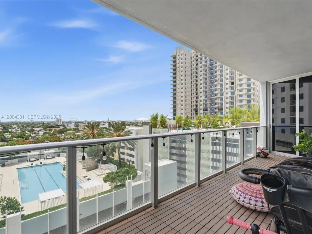 1010 SW 2nd Ave #1009 Miami, FL 33130