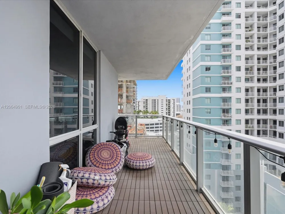 1010 SW 2nd Ave #1009 Miami, FL 33130