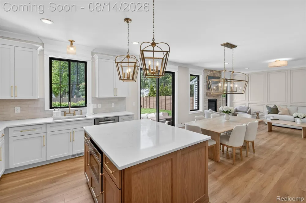 9295 Elmhurst Avenue Plymouth Charter Township, MI 48170