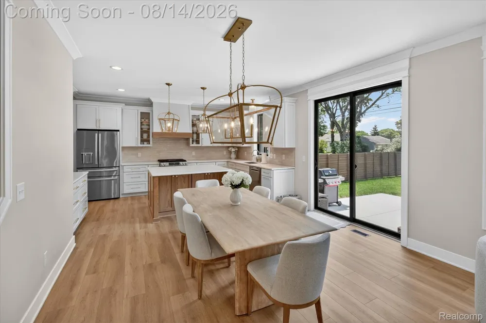 9295 Elmhurst Avenue Plymouth Charter Township, MI 48170