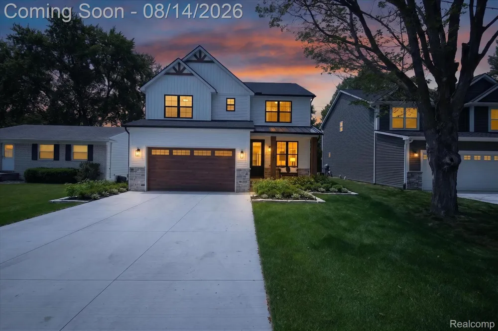 9295 Elmhurst Avenue Plymouth Charter Township, MI 48170