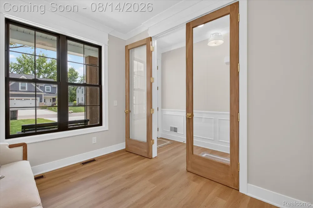 9295 Elmhurst Avenue Plymouth Charter Township, MI 48170