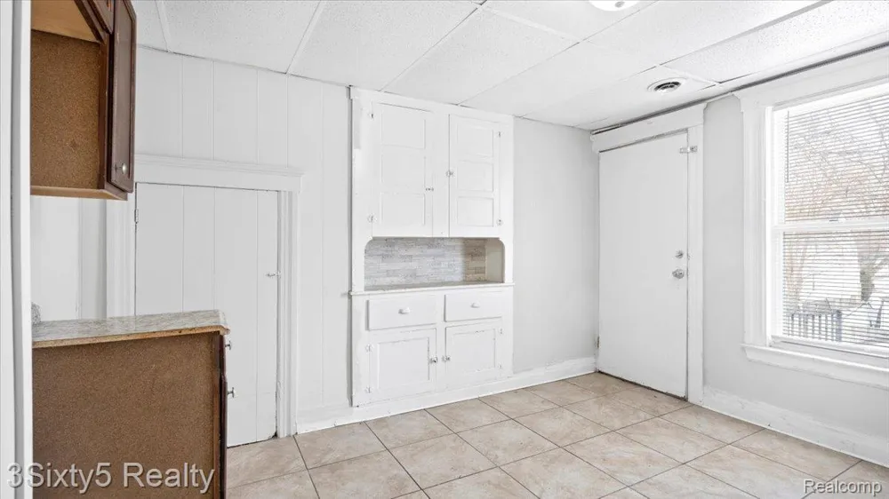 79 E Pleasant Street River Rouge City, MI 48218