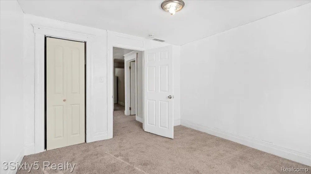 79 E Pleasant Street River Rouge City, MI 48218