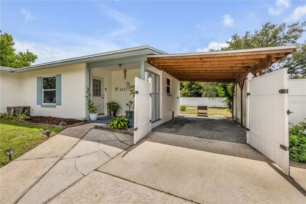 2417 ADAMS AVENUE Deltona, FL 32738