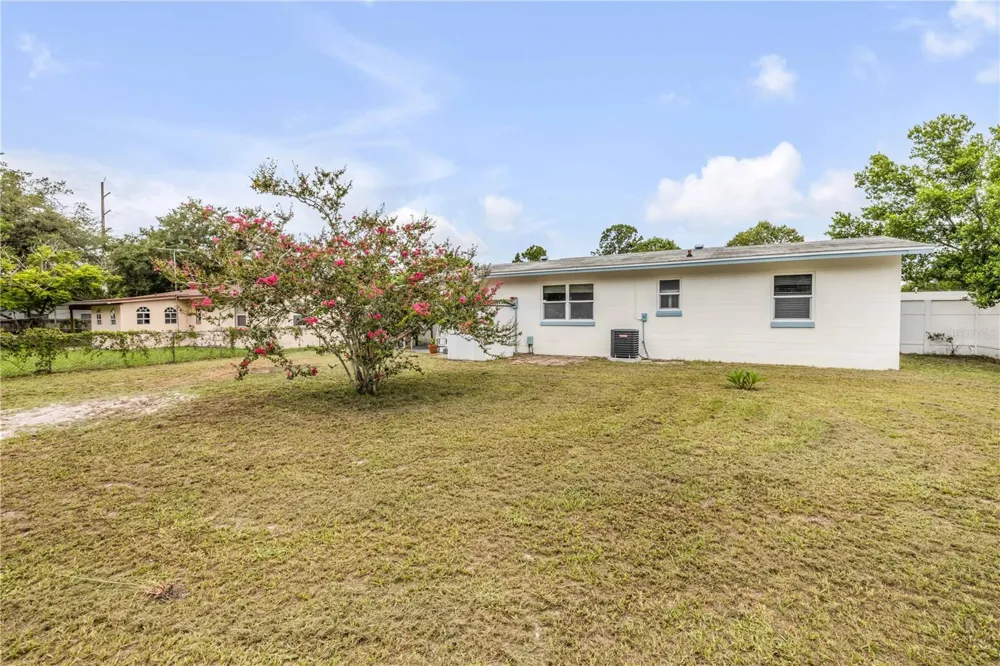 2417 ADAMS AVENUE Deltona, FL 32738