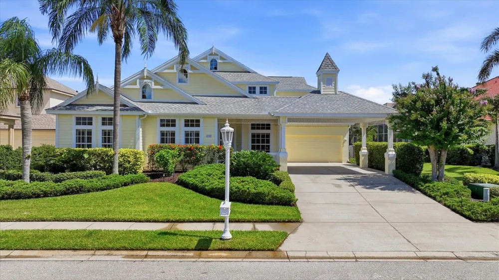 4747 PINNACLE DRIVE Bradenton, FL 34208