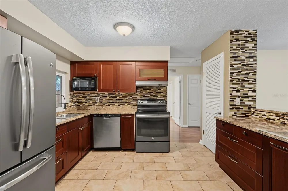 6470 107TH TERRACE Pinellas Park, FL 33782