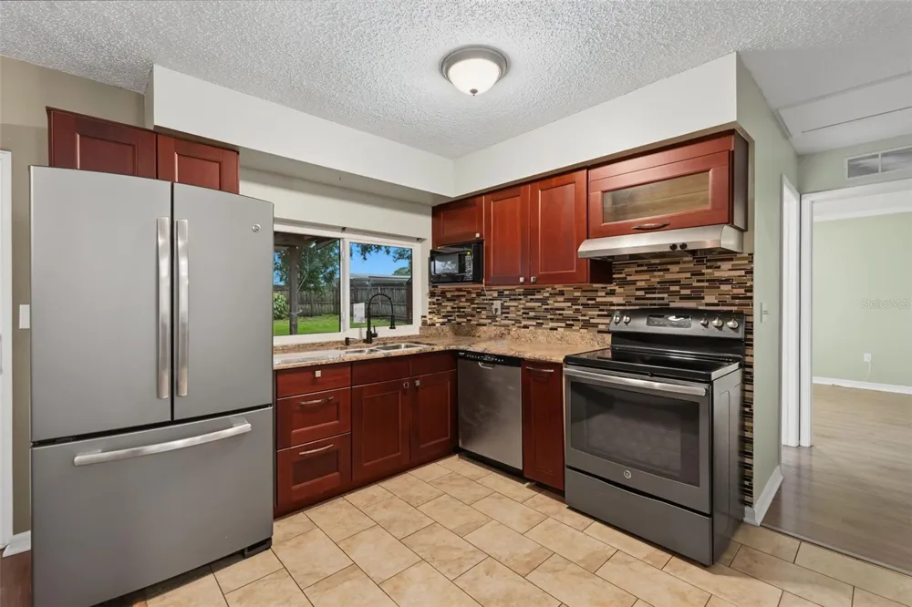 6470 107TH TERRACE Pinellas Park, FL 33782