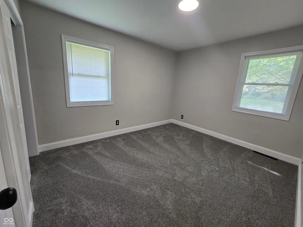 1230 Oakland Drive Anderson, IN 46012