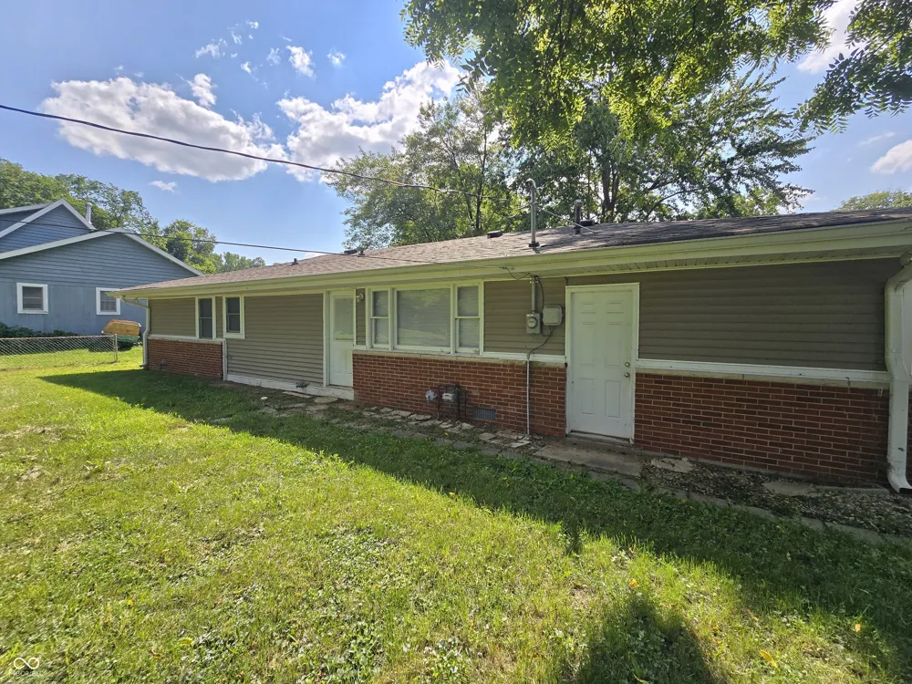 1230 Oakland Drive Anderson, IN 46012
