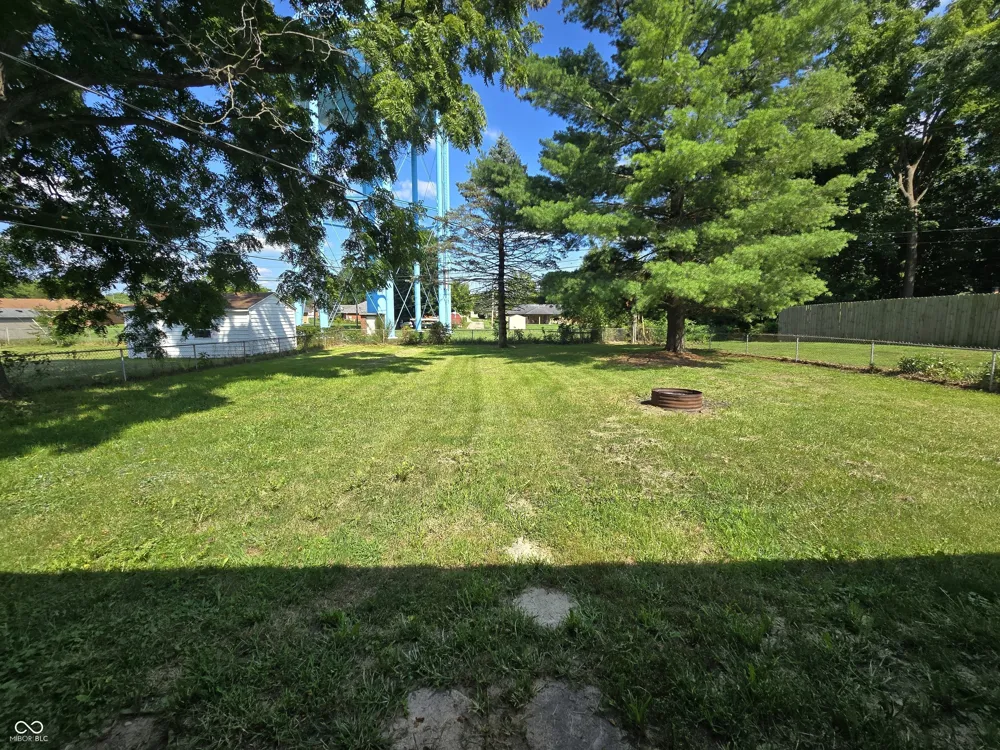 1230 Oakland Drive Anderson, IN 46012