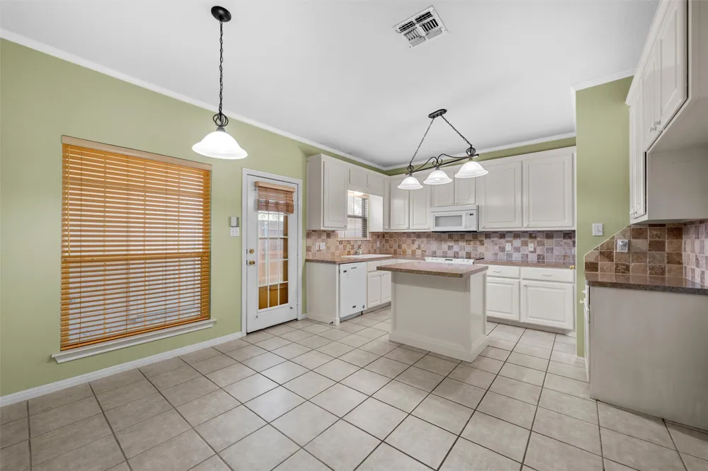 333 Old Mill Creek Drive Woodway, TX 76712
