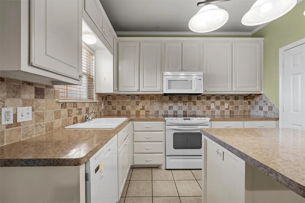 333 Old Mill Creek Drive Woodway, TX 76712