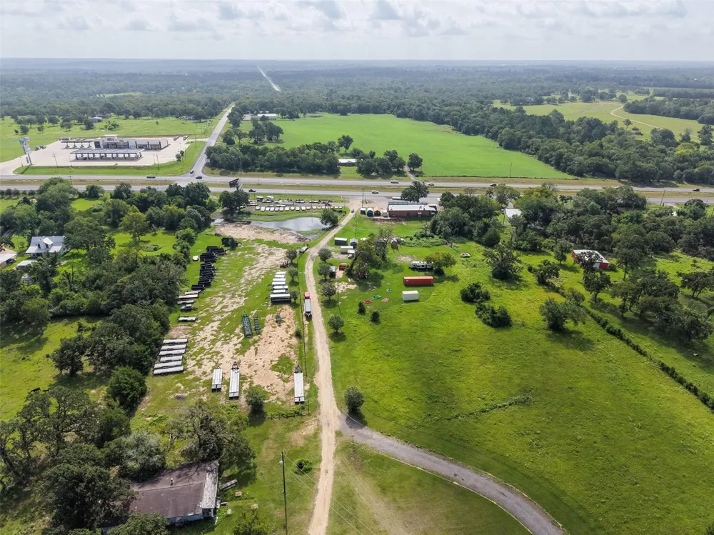 29233 Highway 6 Hempstead, TX 77445