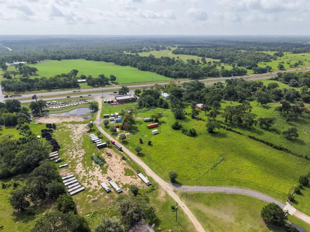 29233 Highway 6 Hempstead, TX 77445