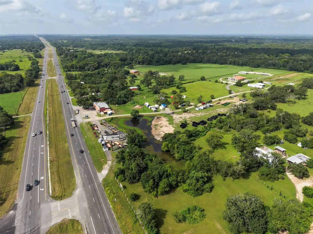 29233 Highway 6 Hempstead, TX 77445