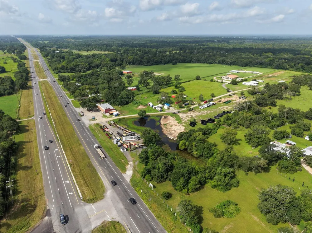 29233 Highway 6 Hempstead, TX 77445