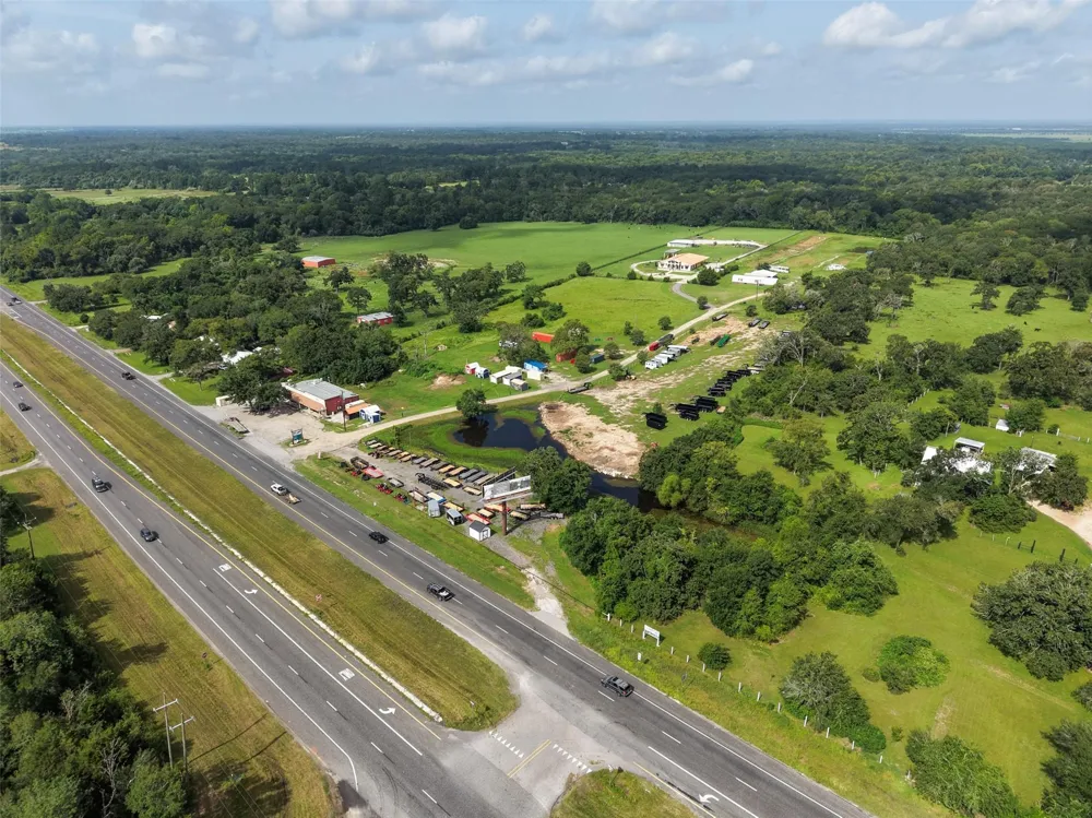 29233 Highway 6 Hempstead, TX 77445