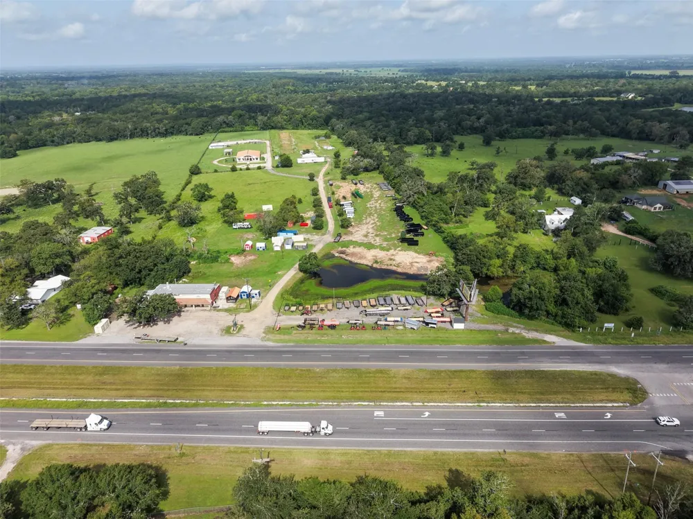 29233 Highway 6 Hempstead, TX 77445